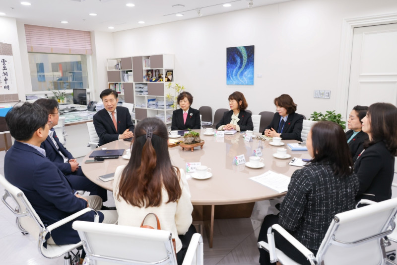 [뉴시스 외 19곳] 서초구, HDC랩스와 취약계층 주거개선 업…